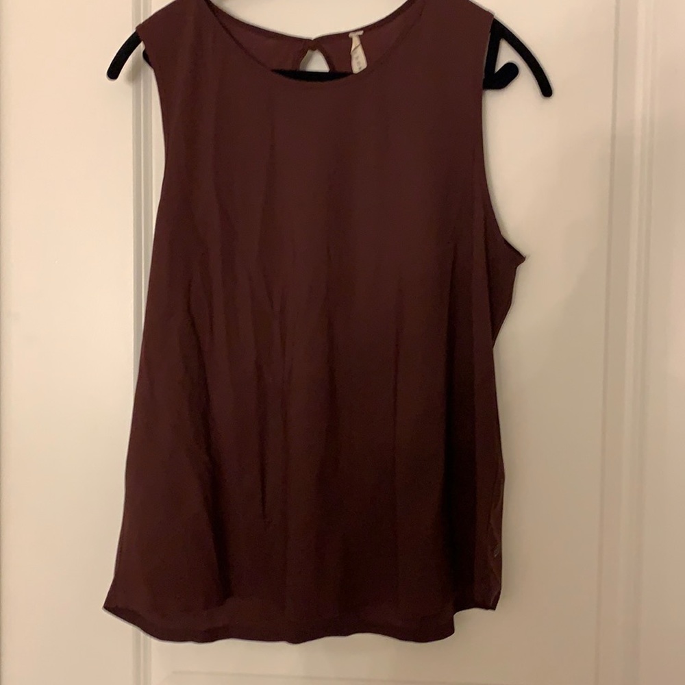 Lululemon Merlot tank
